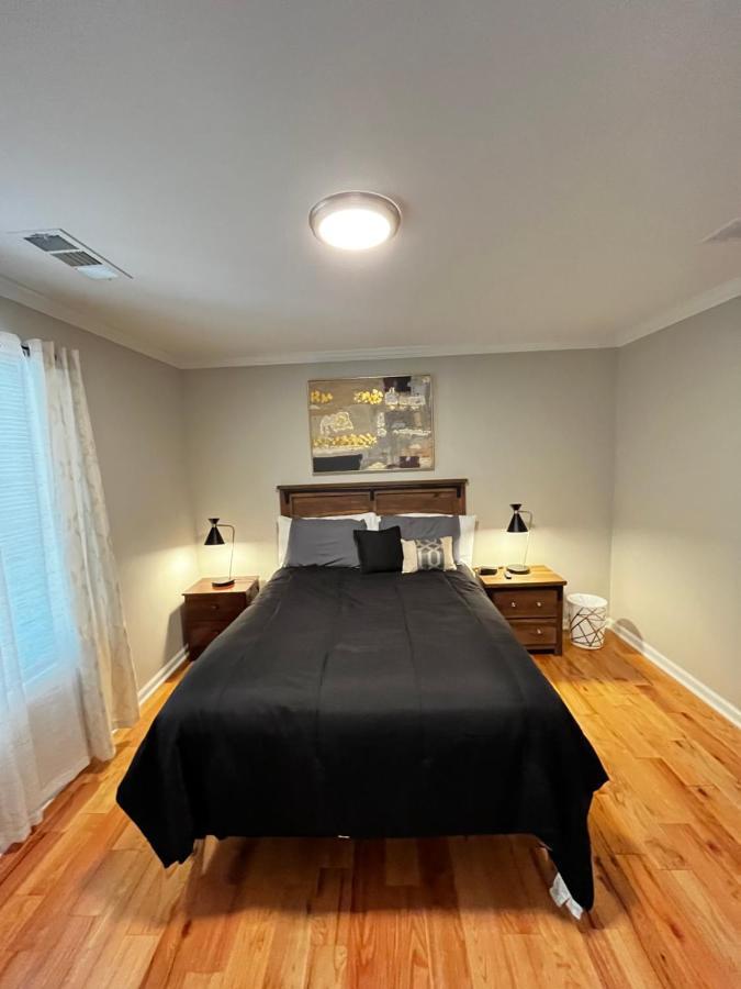 Atlanta Unit 2 Room 2 - Peaceful Weekend Getaway Private Bedroom & Bathroom Exterior photo